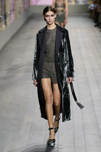 Look 23